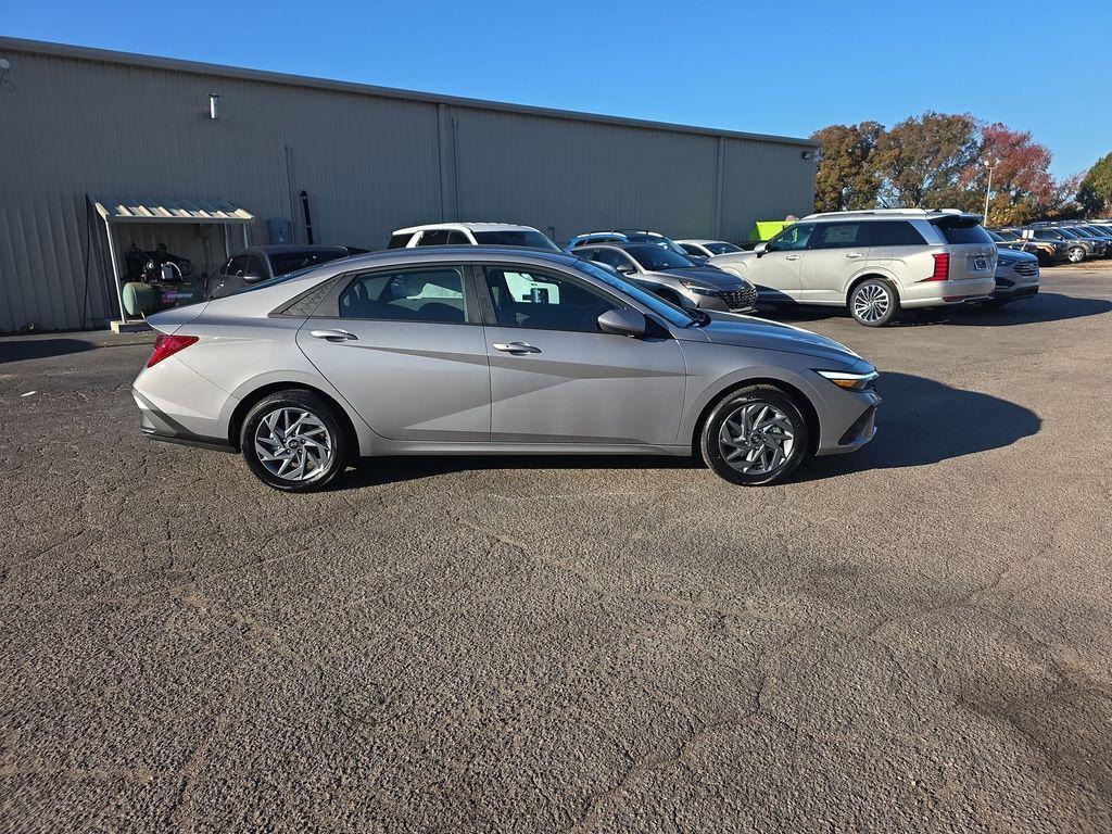 new 2026 Hyundai ELANTRA HEV car, priced at $26,585