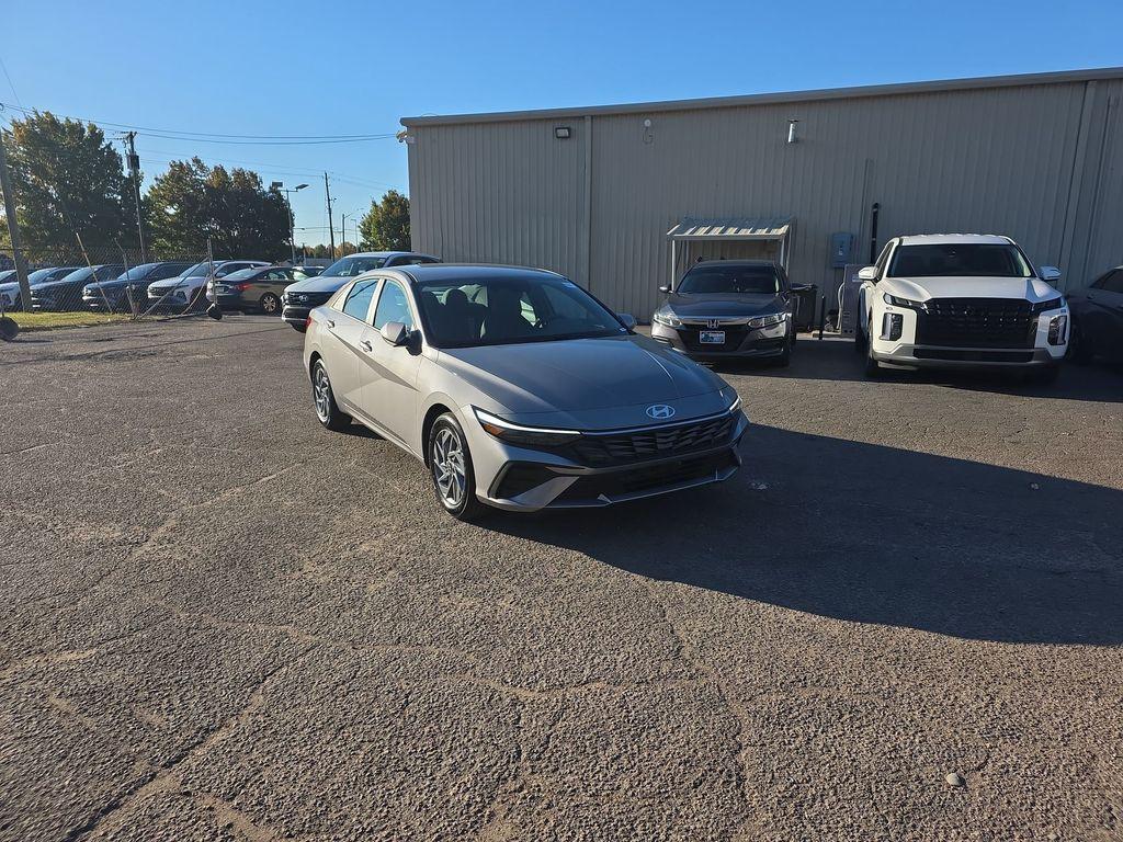 new 2026 Hyundai ELANTRA HEV car, priced at $26,585