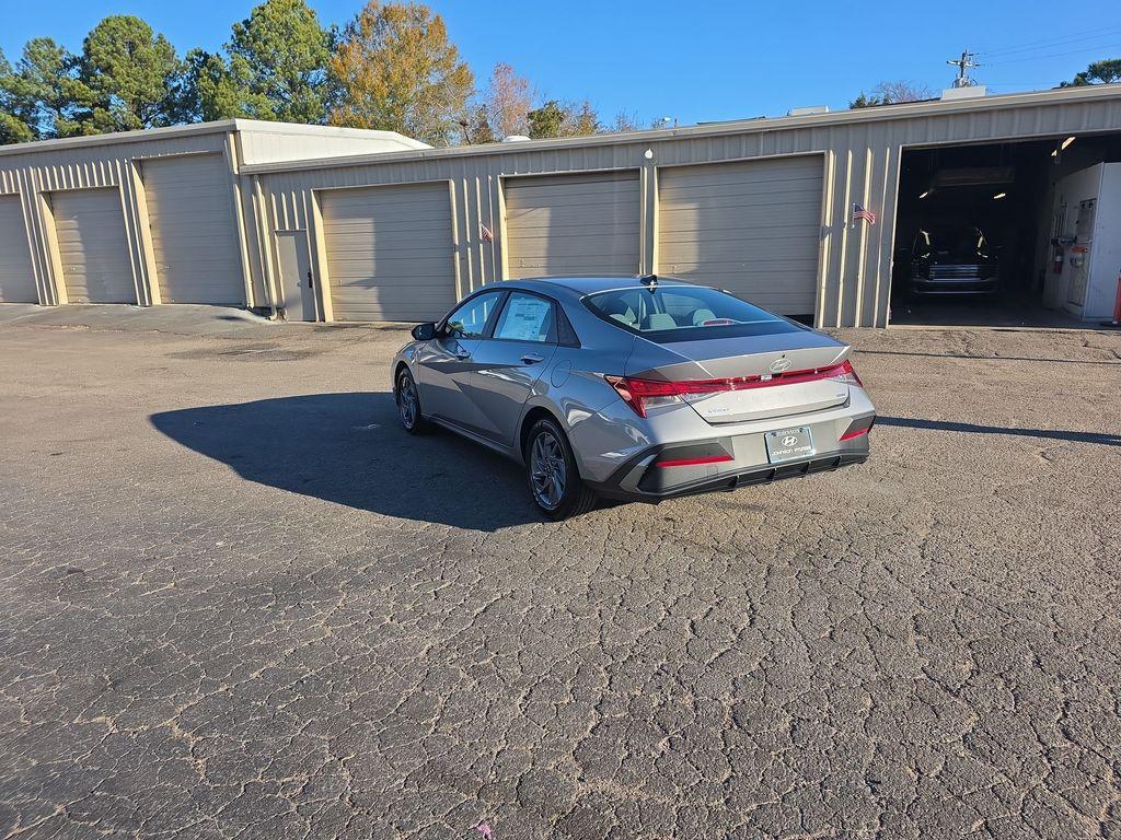 new 2026 Hyundai ELANTRA HEV car, priced at $26,585