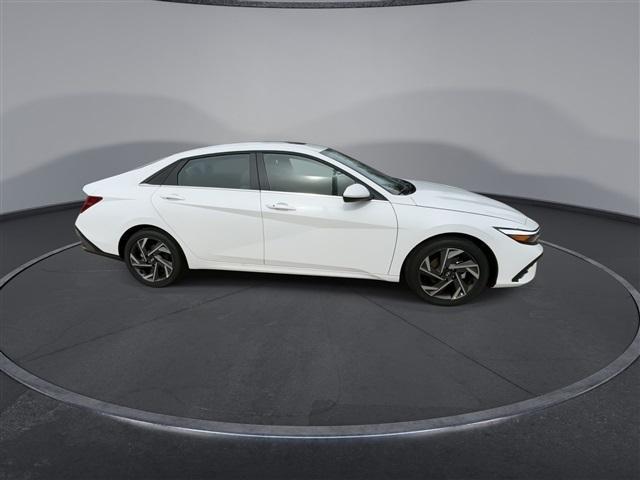 new 2025 Hyundai Elantra car, priced at $25,202