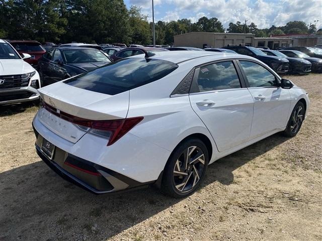 new 2025 Hyundai Elantra HEV car, priced at $37,874