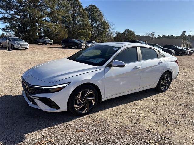 new 2025 Hyundai Elantra HEV car, priced at $30,588