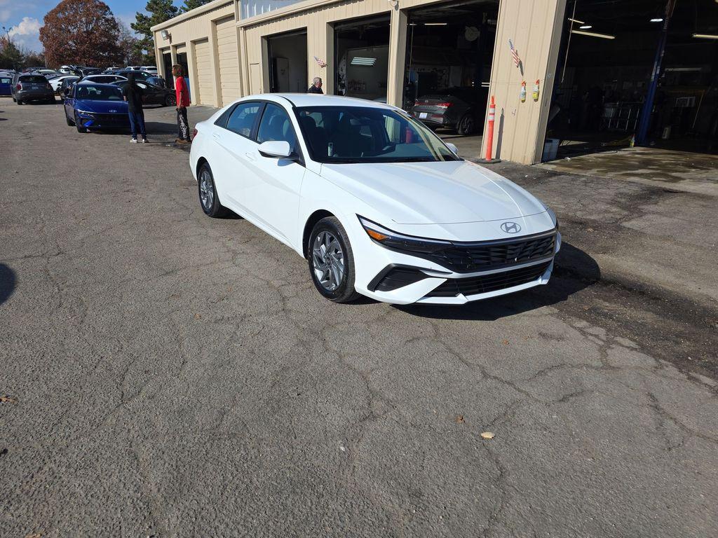 new 2026 Hyundai ELANTRA HEV car, priced at $27,085