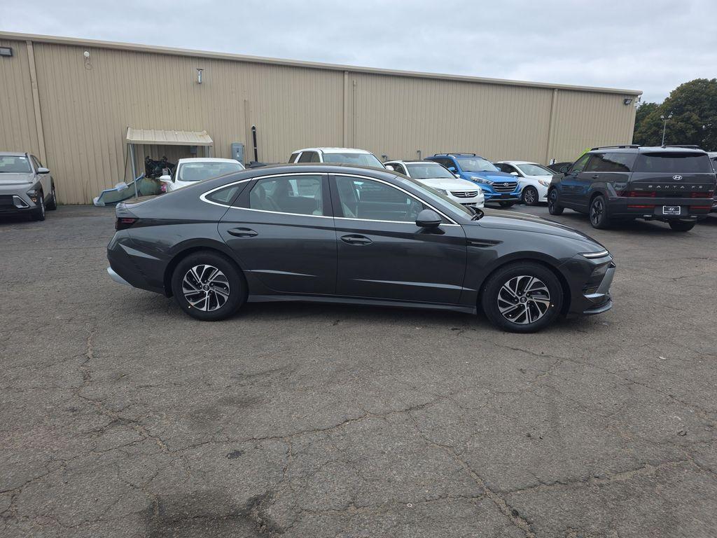 new 2026 Hyundai Sonata Hybrid car, priced at $30,860