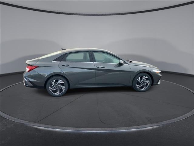 new 2024 Hyundai Elantra car, priced at $23,323