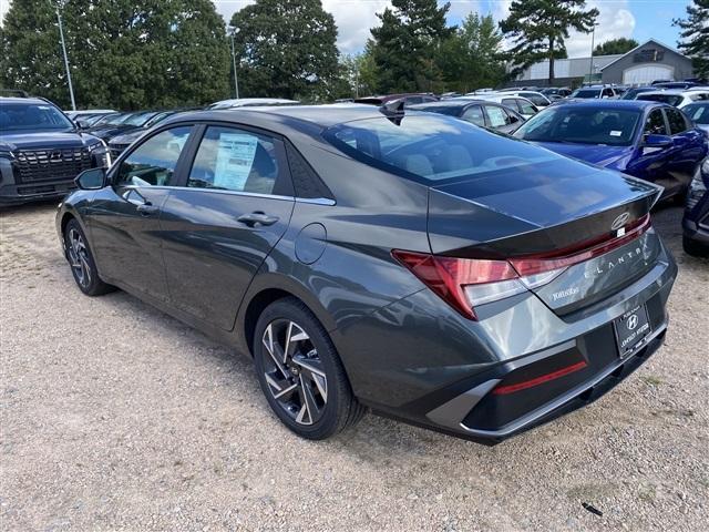 new 2025 Hyundai Elantra car, priced at $23,426