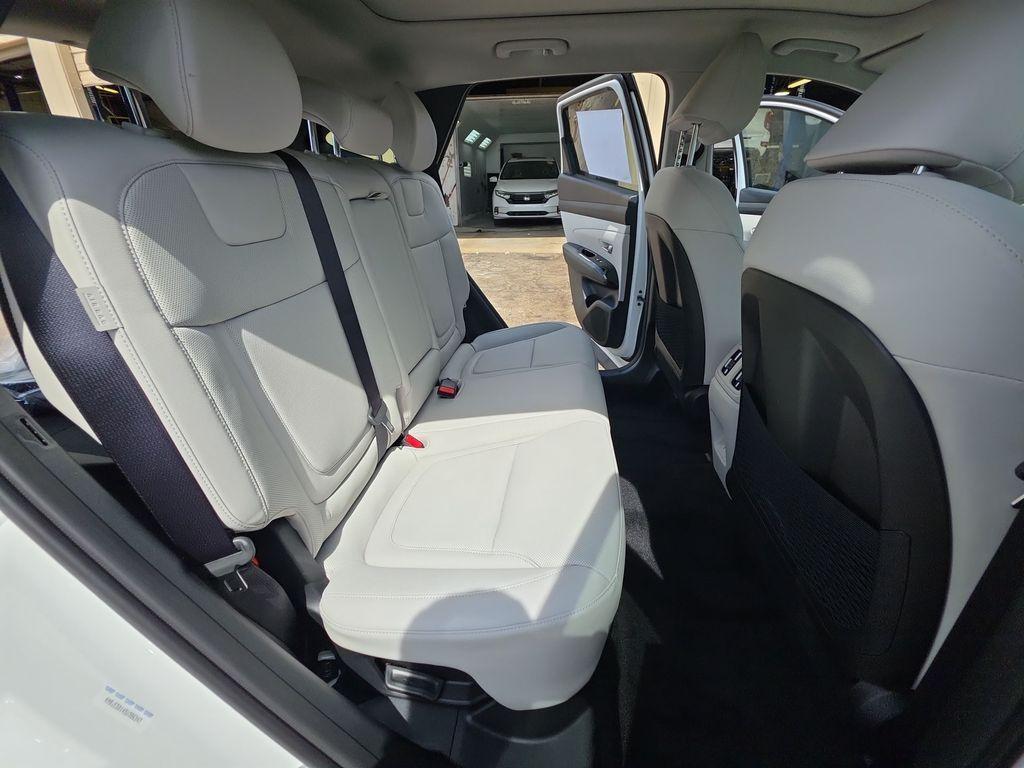 new 2025 Hyundai TUCSON Hybrid car, priced at $43,575