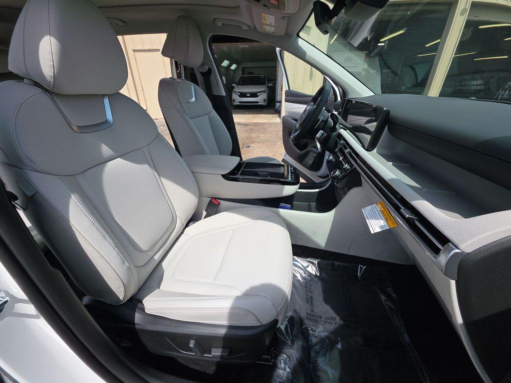 new 2025 Hyundai TUCSON Hybrid car, priced at $43,575