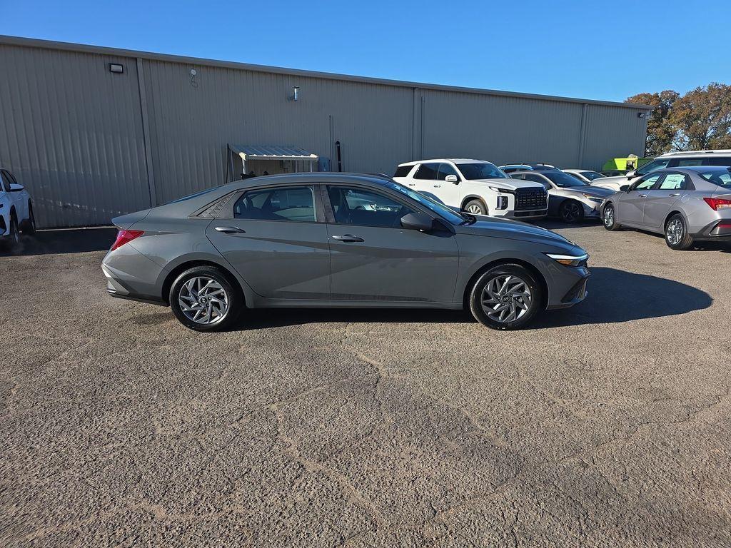 new 2026 Hyundai ELANTRA HEV car, priced at $26,420