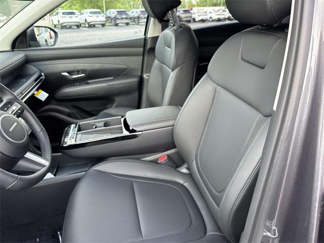 new 2025 Hyundai TUCSON Hybrid car, priced at $36,665