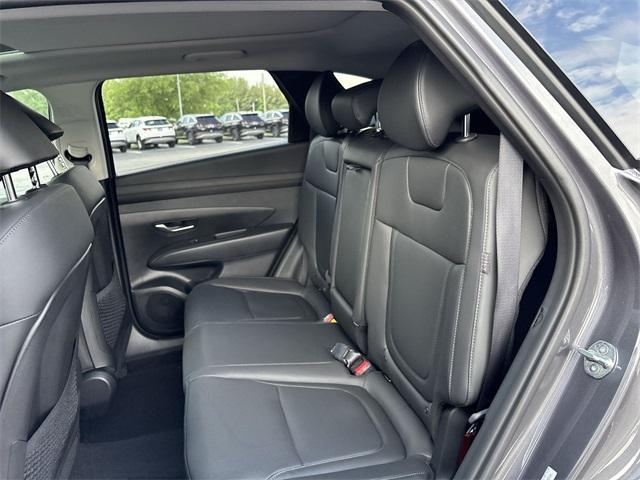 new 2025 Hyundai TUCSON Hybrid car, priced at $36,665