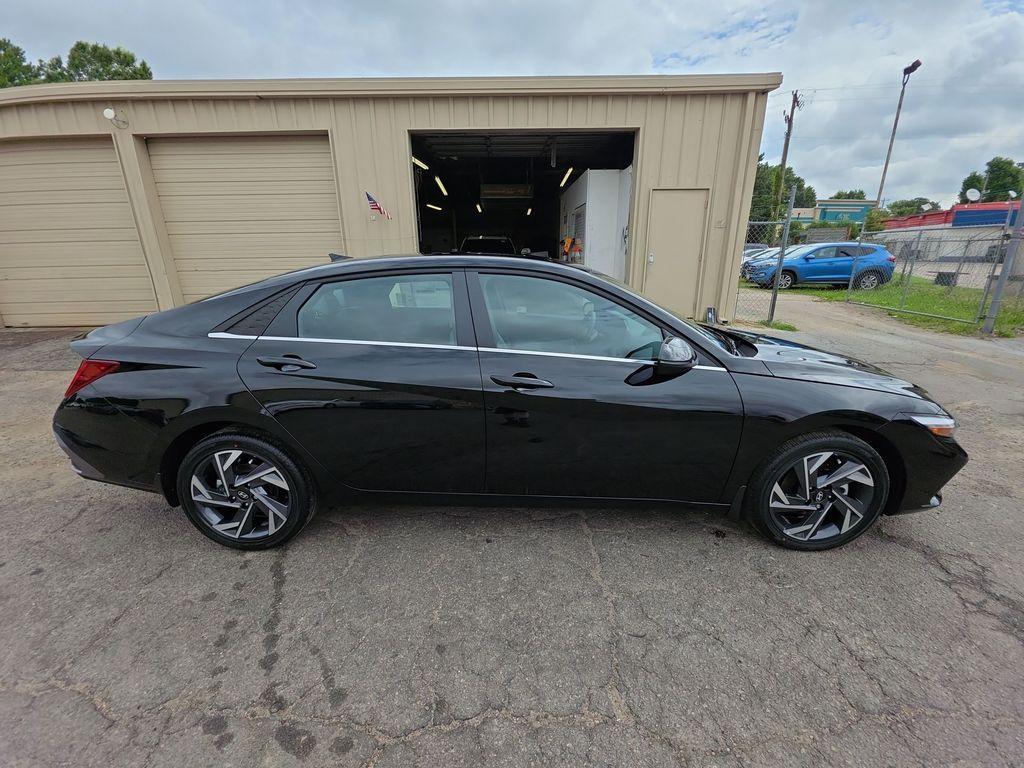 new 2025 Hyundai ELANTRA HEV car, priced at $31,575