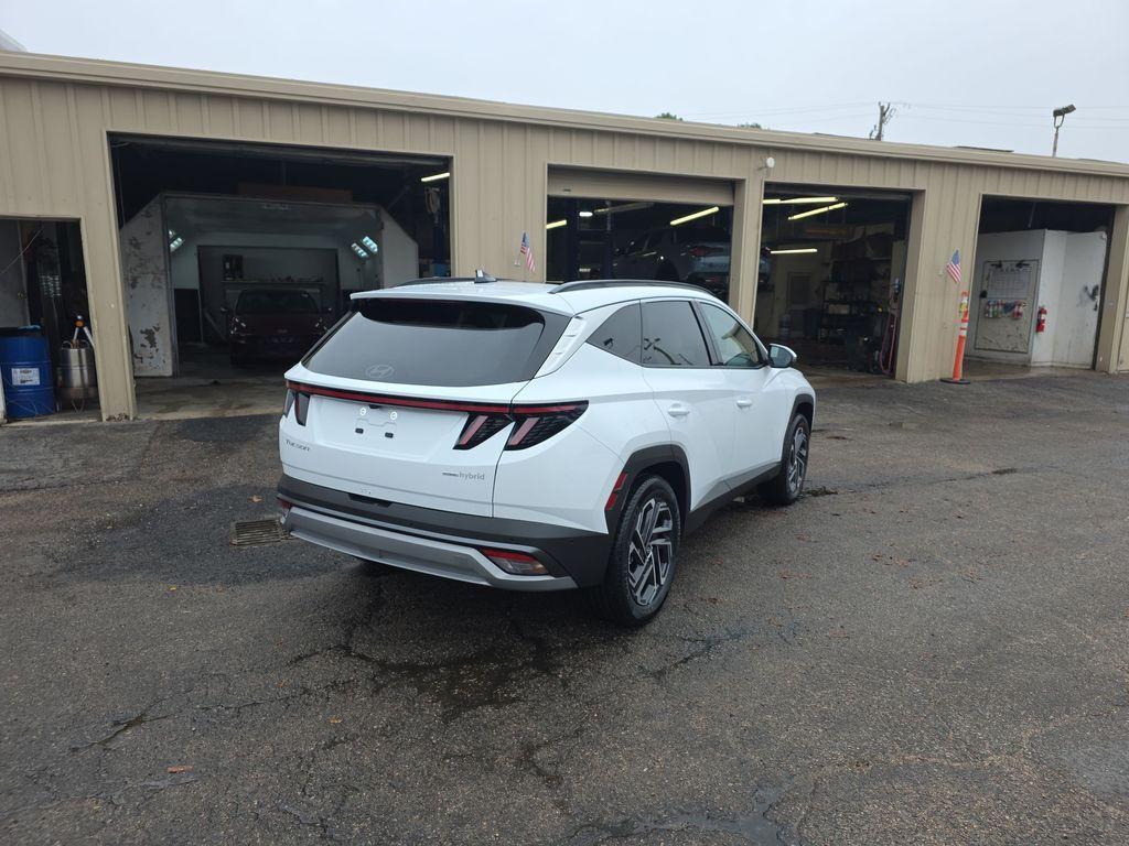 new 2026 Hyundai TUCSON Hybrid car, priced at $42,010
