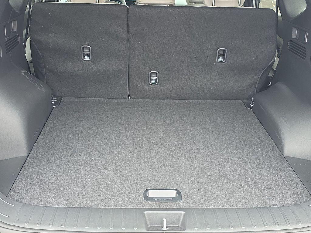 new 2026 Hyundai TUCSON Hybrid car, priced at $42,010