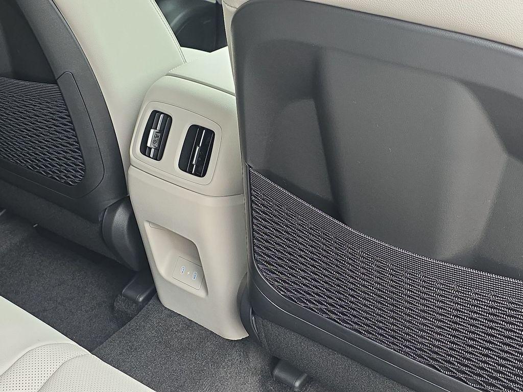 new 2026 Hyundai TUCSON Hybrid car, priced at $42,010