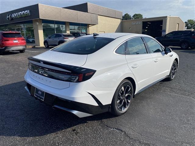 new 2024 Hyundai Sonata car, priced at $25,757