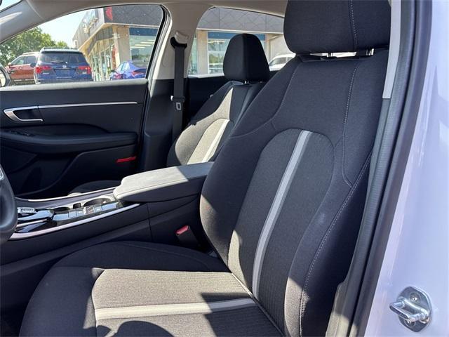 new 2022 Hyundai Sonata Hybrid car
