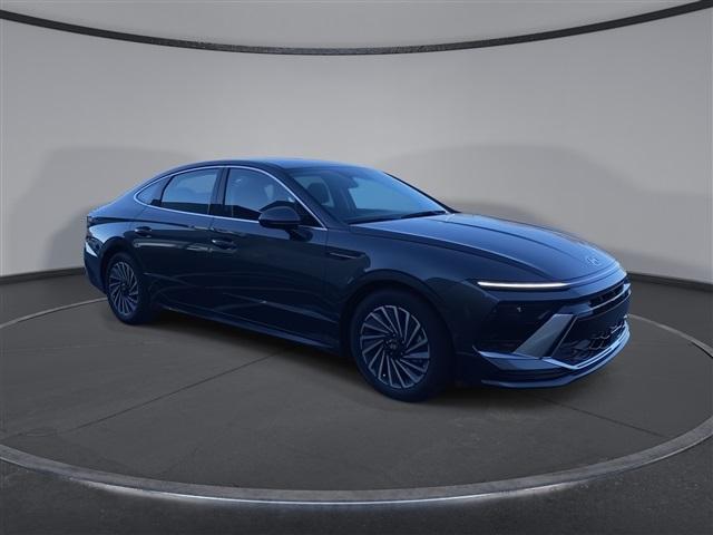 new 2025 Hyundai Sonata Hybrid car, priced at $32,882