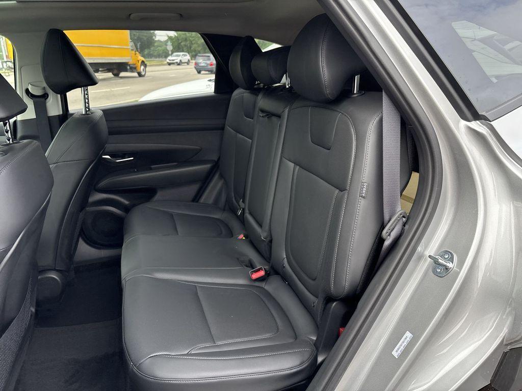 new 2025 Hyundai TUCSON Hybrid car, priced at $35,290