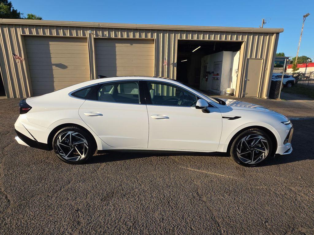 new 2025 Hyundai Sonata car, priced at $33,390