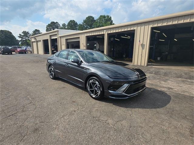 new 2025 Hyundai Sonata car, priced at $30,673