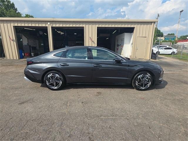 new 2025 Hyundai Sonata car, priced at $30,673