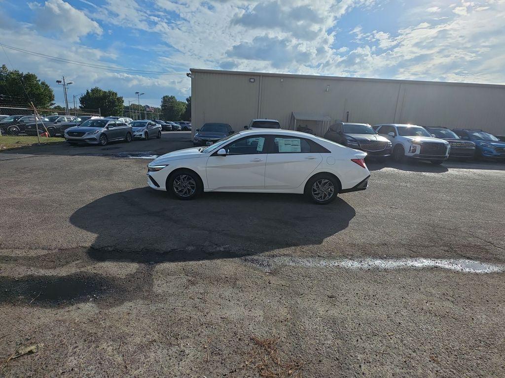 new 2025 Hyundai ELANTRA HEV car, priced at $27,865