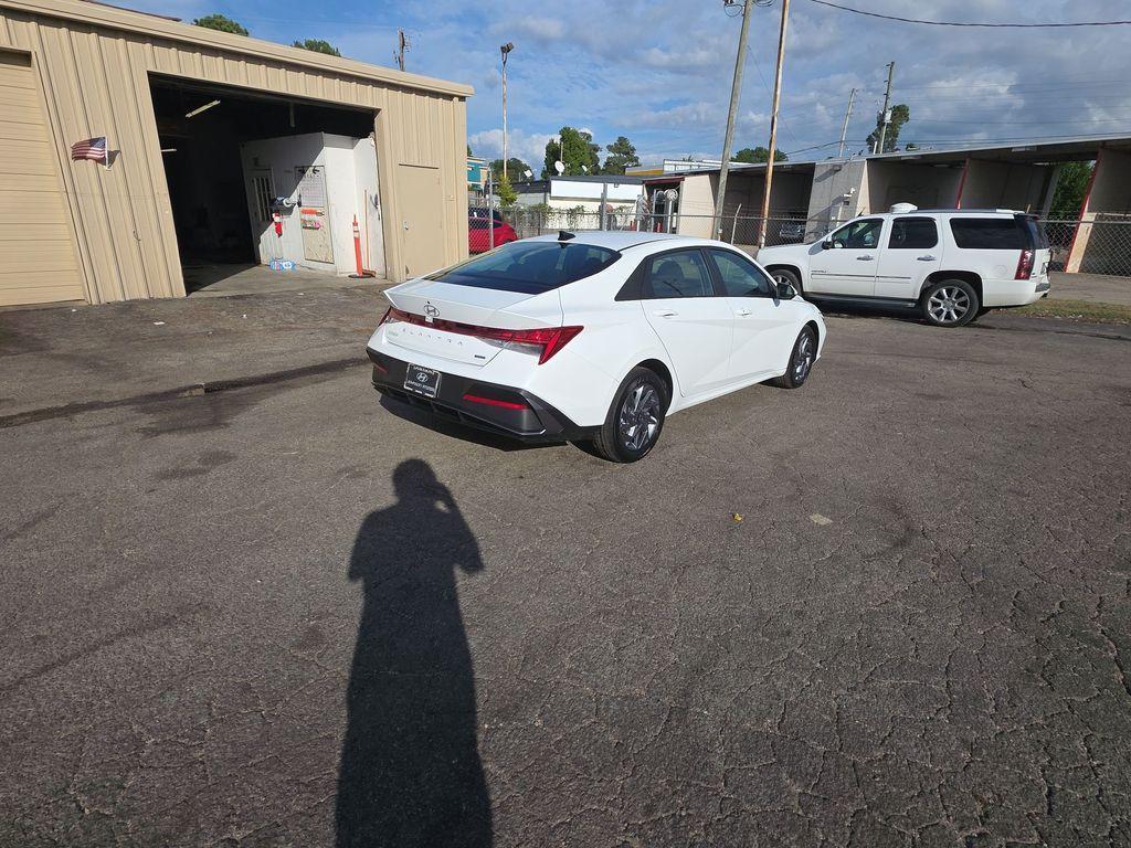 new 2025 Hyundai ELANTRA HEV car, priced at $27,865