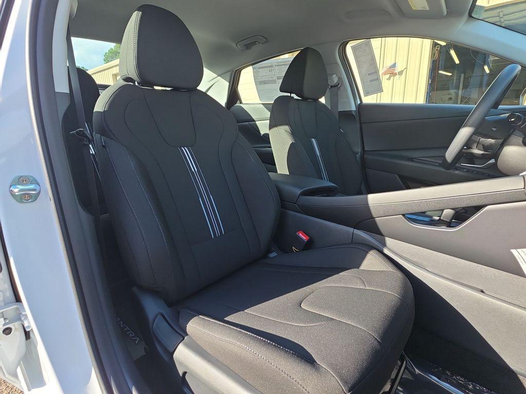 new 2025 Hyundai ELANTRA HEV car, priced at $27,865