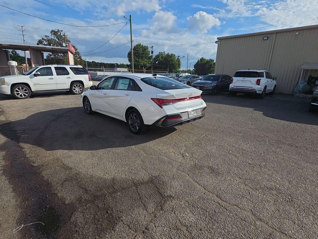 new 2025 Hyundai ELANTRA HEV car, priced at $27,865