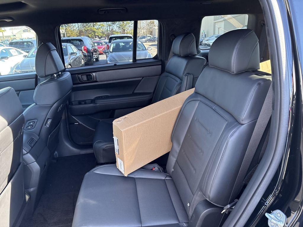 new 2025 Hyundai SANTA FE HEV car, priced at $52,195