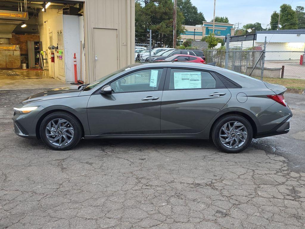 new 2025 Hyundai ELANTRA HEV car, priced at $27,360