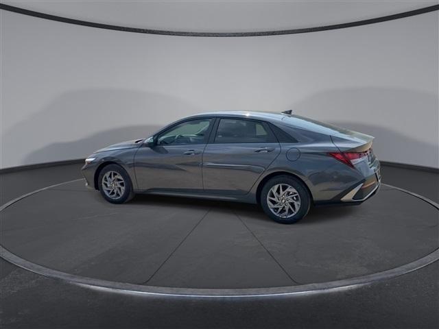 new 2024 Hyundai Elantra car, priced at $21,779