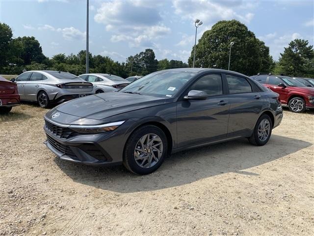 new 2024 Hyundai Elantra car, priced at $21,779