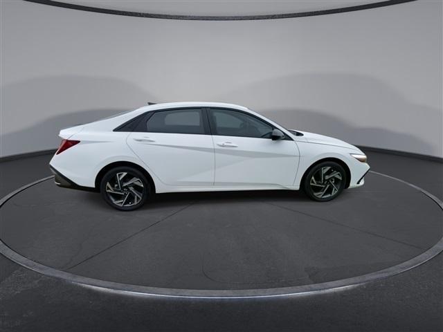 new 2025 Hyundai Elantra HEV car, priced at $27,531