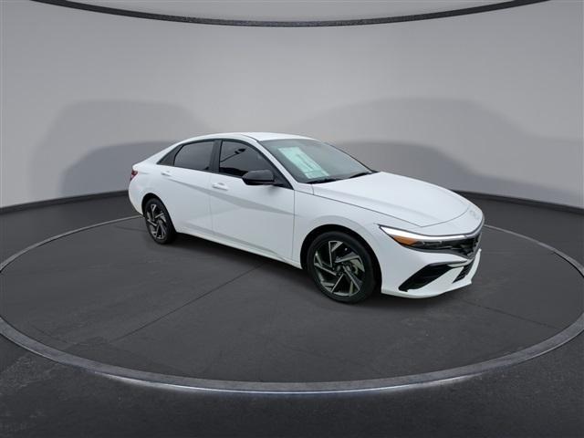 new 2025 Hyundai Elantra HEV car, priced at $27,531