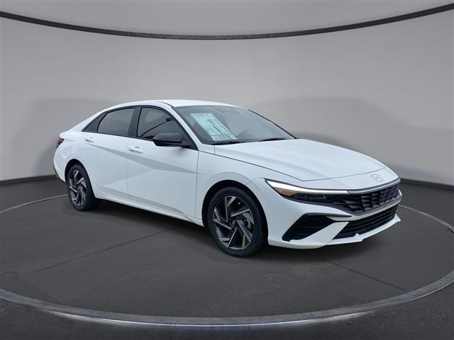 new 2025 Hyundai Elantra HEV car, priced at $27,531