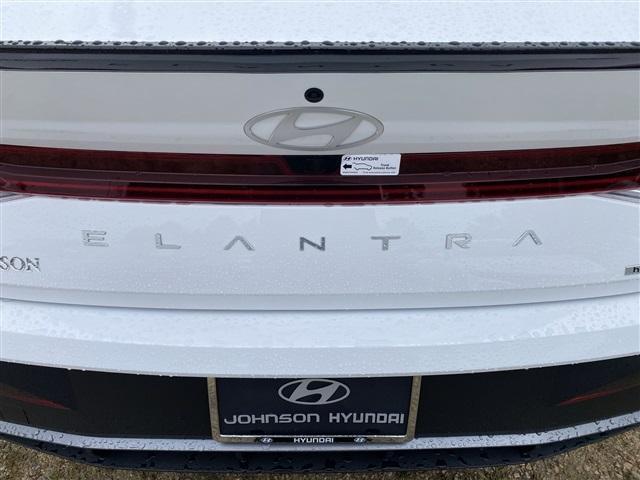 new 2025 Hyundai Elantra HEV car, priced at $27,531