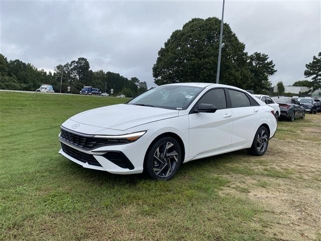 new 2025 Hyundai Elantra HEV car, priced at $27,531