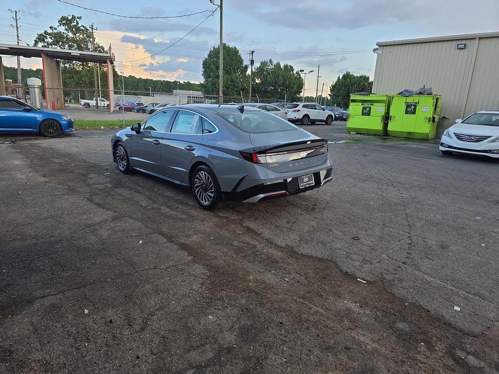 new 2025 Hyundai Sonata Hybrid car, priced at $38,130