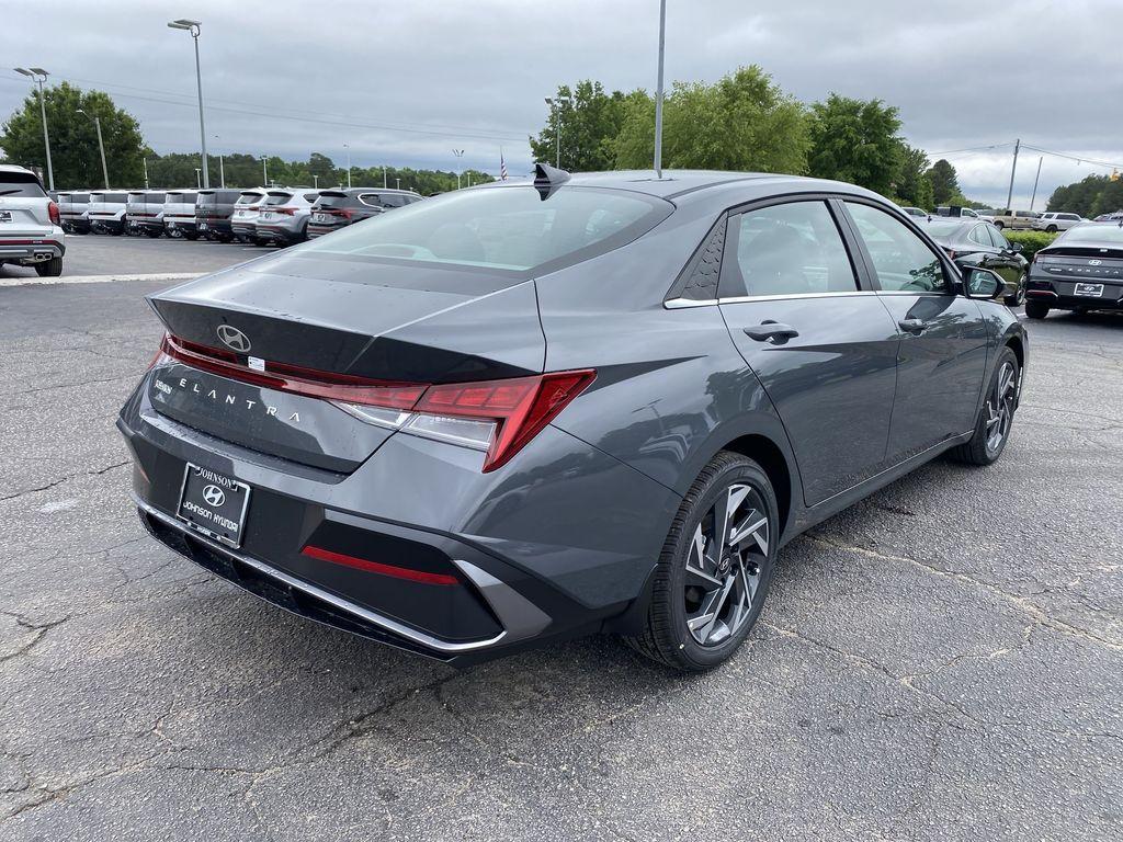 new 2024 Hyundai Elantra car, priced at $24,314