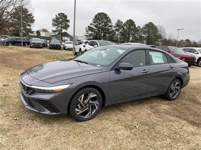 new 2025 Hyundai Elantra car, priced at $23,678