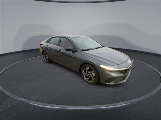 new 2025 Hyundai Elantra car, priced at $23,678