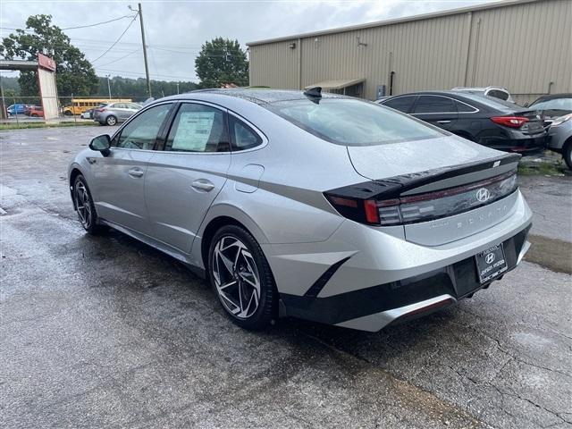 new 2024 Hyundai Sonata car, priced at $28,016