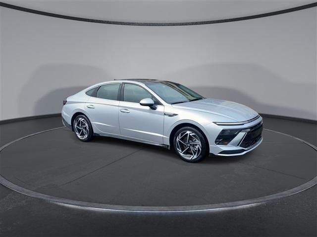 new 2024 Hyundai Sonata car, priced at $28,016