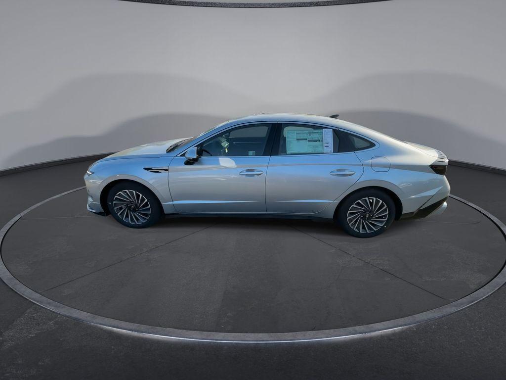 new 2025 Hyundai Sonata Hybrid car, priced at $31,430