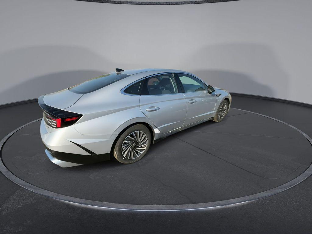 new 2025 Hyundai Sonata Hybrid car, priced at $32,930