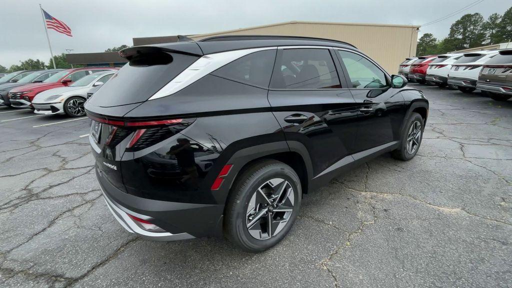 new 2025 Hyundai TUCSON Hybrid car, priced at $38,560