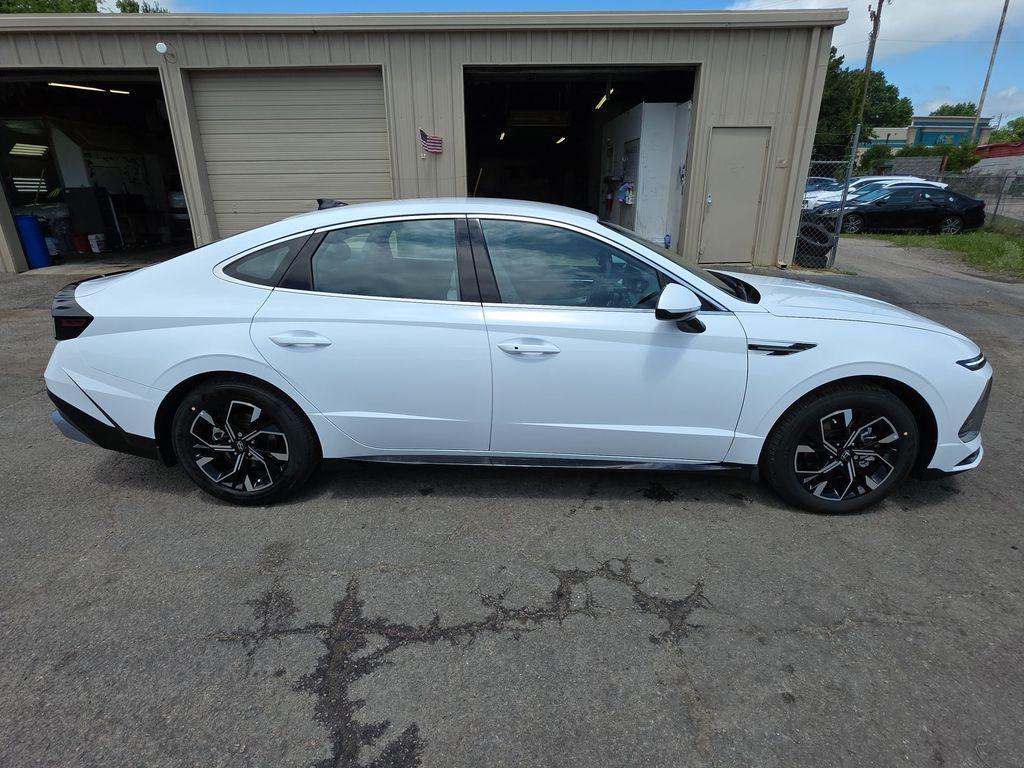 new 2025 Hyundai Sonata car, priced at $30,330