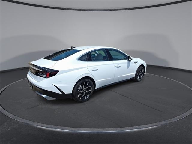 new 2025 Hyundai Sonata car, priced at $29,080